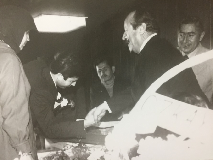 Nikah şahidi İçişleri Bakanı Faruk Sükan, Belediye Başkanı Yıl-maz Kulluk