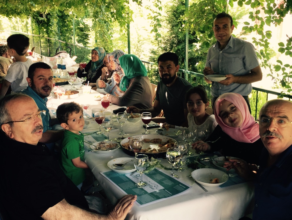 Termal Tesisimizde aile yemeğinde